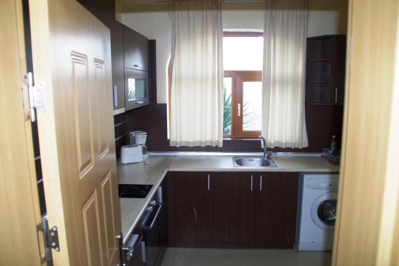 Azura Garden Apartments Czernomorec Zewnętrze zdjęcie