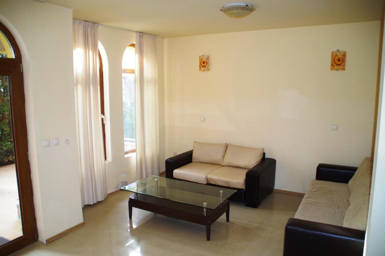 Azura Garden Apartments Czernomorec Zewnętrze zdjęcie