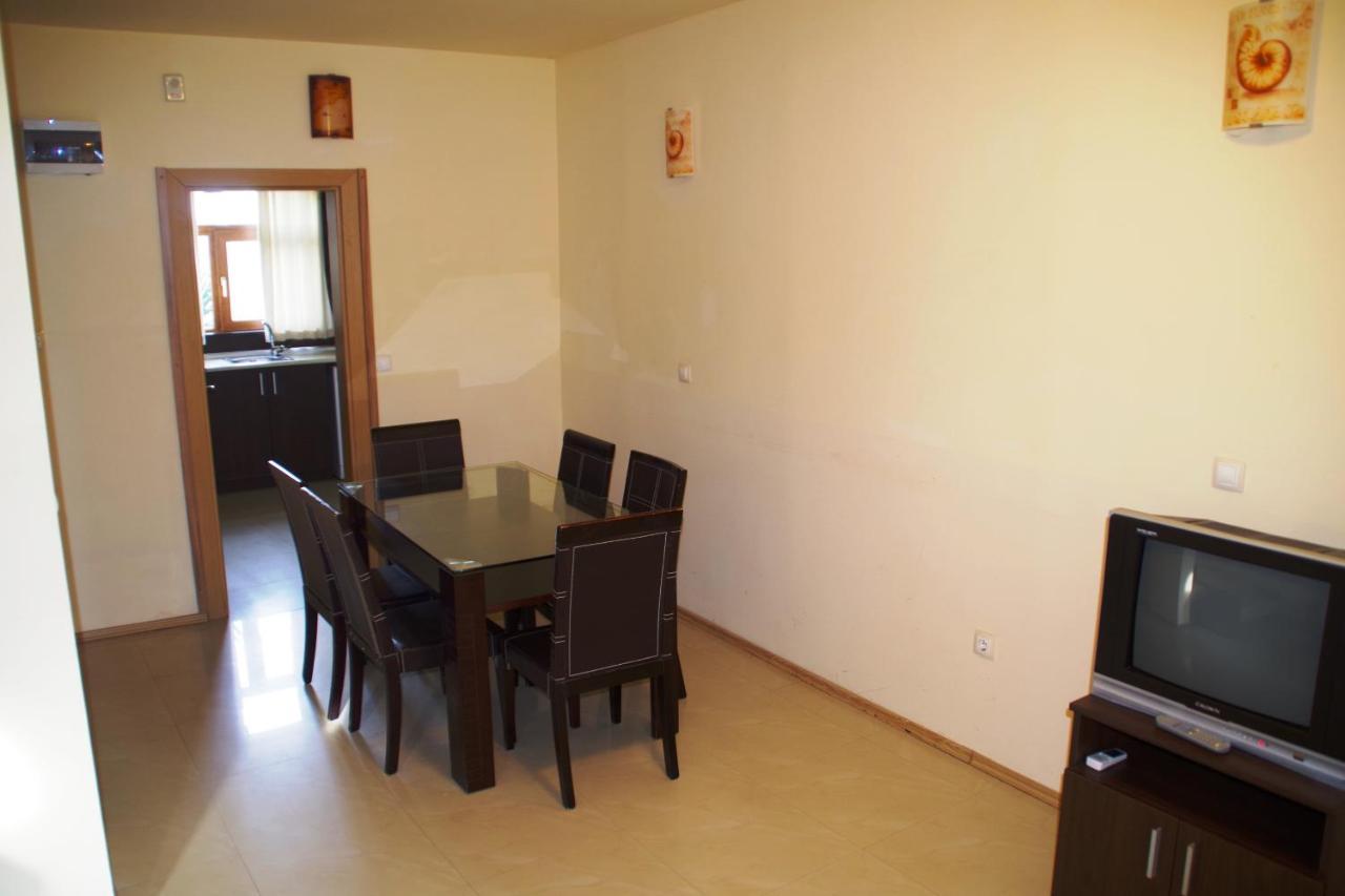 Azura Garden Apartments Czernomorec Zewnętrze zdjęcie